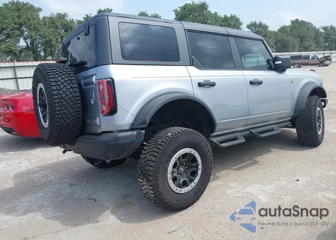 2024 Ford Bronco Badlands z USA, uszkodzony, nr VIN 1FMEE9BP7RLA32263